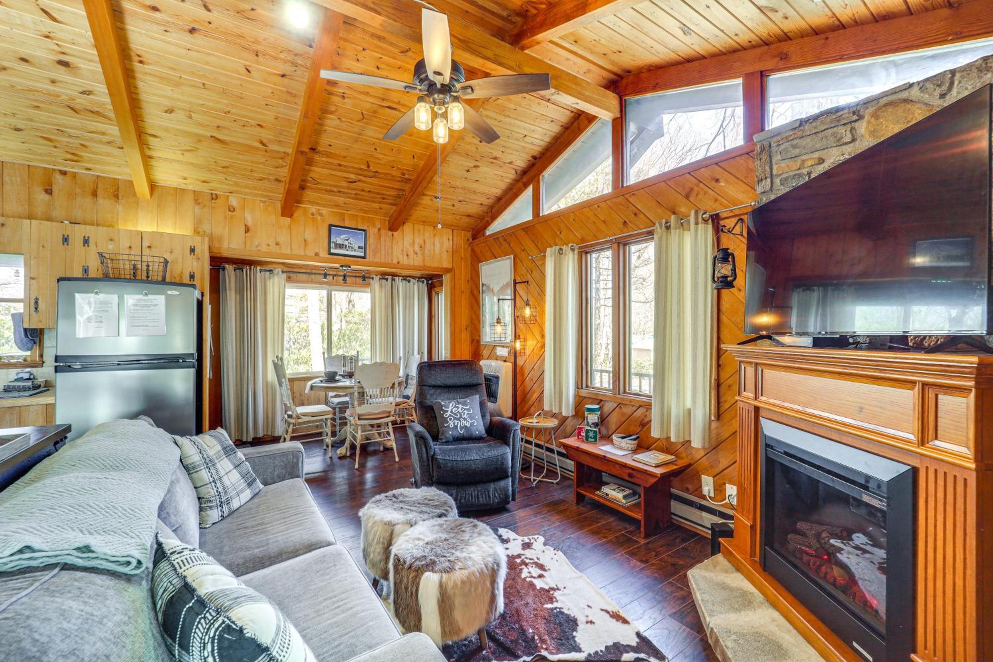 Rustic Newland Cabin With Deck By Lake And Trails! ภายนอก รูปภาพ